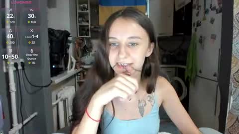 Snapshot of _nika_kik chatting on July 28, 7:39 pm Nika online show from July 28, 7:39 pm