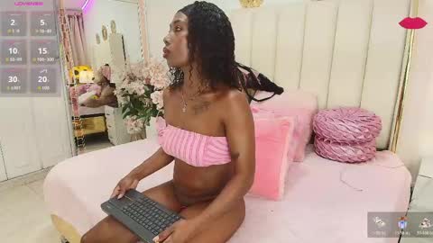  ninafox online show from June 5, 8:03 pm