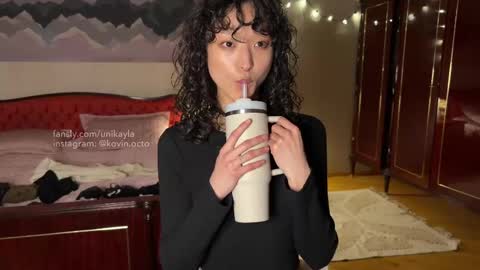 Mikayla online show from February 17, 8:30 am