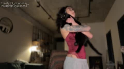 Mikayla online show from February 9, 9:19 pm