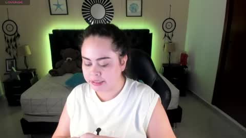 Olivia jones online show from June 9, 12:17 pm