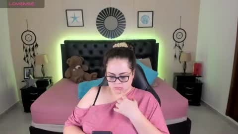 Olivia jones online show from July 1, 12:18 pm