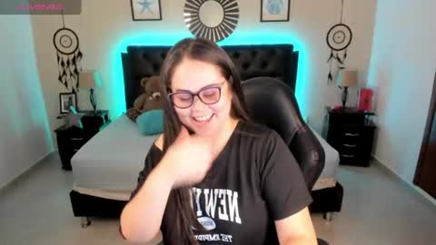 Olivia jones online show from July 6, 2:47 pm