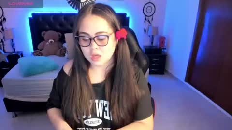 Olivia jones online show from July 7, 12:20 pm