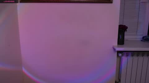 Snapshot of _oliviax_ chatting on December 3, 2:04 pm Olivia online show from December 3, 2:04 pm