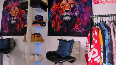 Kevin  online show from October 28, 5:26 pm