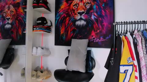 Kevin  online show from November 22, 7:13 pm