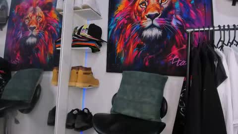 Snapshot of _pantera_09 chatting on February 8, 7:56 am Kevin online show from February 8, 7:56 am