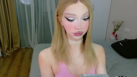 Snapshot of _paprika chatting on November 20, 8:41 pm _paprika online show from November 20, 8:41 pm