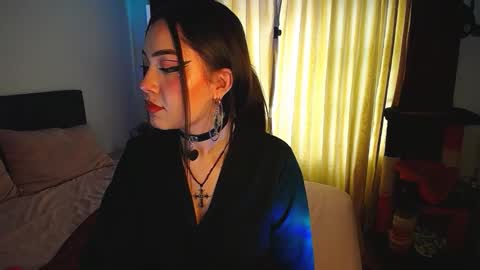 Paris online show from March 6, 10:28 pm