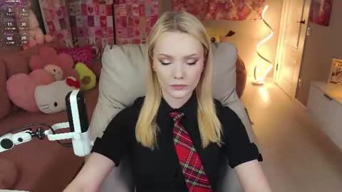 Tina online show from July 19, 9:29 pm