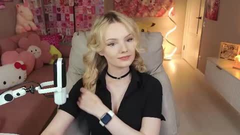 Tina online show from July 28, 10:42 pm