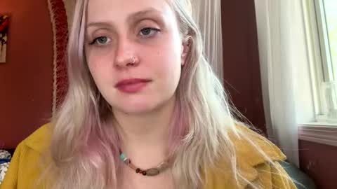 Snapshot of _peaceoutgirlscout_ chatting on October 26, 5:30 pm _peaceoutgirlscout_ online show from October 26, 5:30 pm