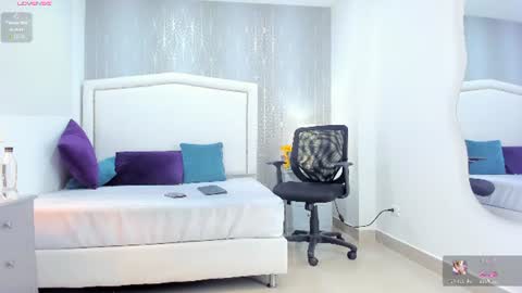  peach1  online show from July 22, 1:58 pm