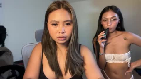 _petitechloe online show from July 18, 6:34 pm