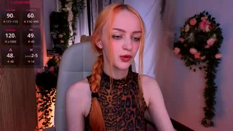 Snapshot of _pink_wassabi_ chatting on November 27, 10:34 pm Maisie online show from November 27, 10:34 pm