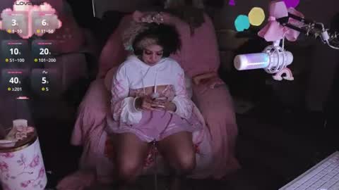 Snapshot of _porcelaindoll_ chatting on June 19, 5:17 pm SayaSleepingBeautyBabyGirl online show from June 19, 5:17 pm