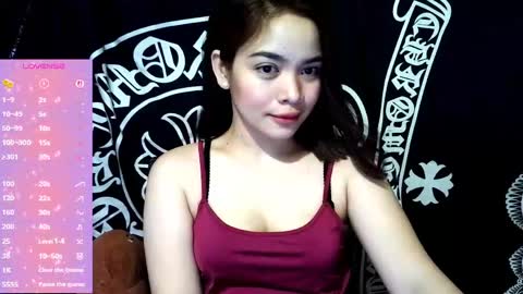 _preciousmoira online show from May 8, 3:28 pm