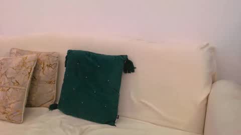 Snapshot of _queensarah_ chatting on January 9, 9:47 pm Sarah online show from January 9, 9:47 pm