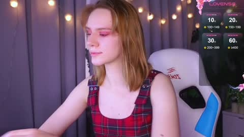 Snapshot of _ramona__ chatting on December 26, 9:22 am im Amy online show from December 26, 9:22 am