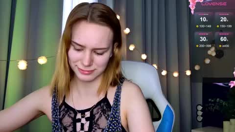 Snapshot of _ramona__ chatting on March 7, 6:13 am im Amy online show from March 7, 6:13 am