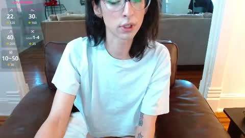 Snapshot of _ravencoxx_ chatting on July 23, 5:22 pm Raven online show from July 23, 5:22 pm