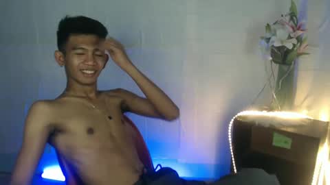 Snapshot of _rellvanxx chatting on March 3, 7:06 pm _rellvanxx online show from March 3, 7:06 pm