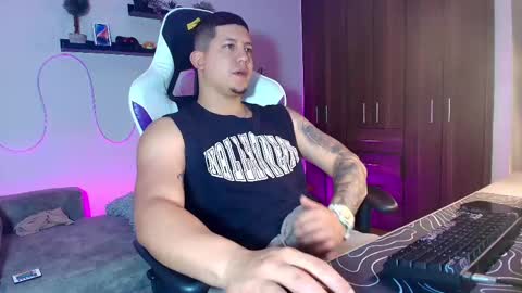 Snapshot of _robertobaggio chatting on March 5, 12:33 pm Roberto online show from March 5, 12:33 pm