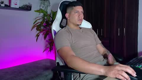 Roberto online show from November 25, 1:11 pm