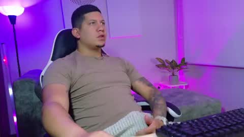 Snapshot of _robertobaggio chatting on July 10, 12:19 pm Roberto online show from July 10, 12:19 pm