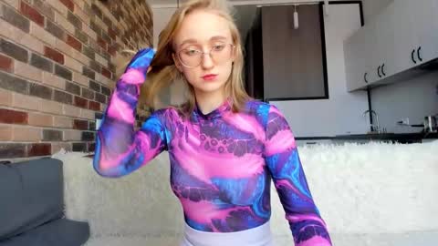 Snapshot of _ruby_kim chatting on December 4, 9:07 am Ruby online show from December 4, 9:07 am