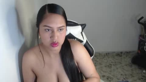 Snapshot of _samantha_fox19 chatting on April 19, 12:59 pm _samantha_fox19 online show from April 19, 12:59 pm