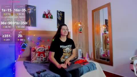 SAMANTHA FOX online show from December 2, 10:53 am