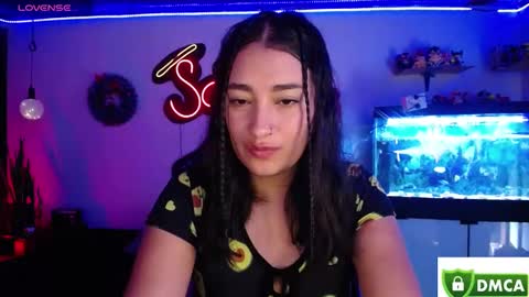 Snapshot of _santalove_ chatting on December 9, 6:35 pm SantaLove online show from December 9, 6:35 pm