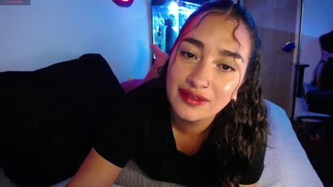 Snapshot of _santalove_ chatting on January 5, 10:40 pm SantaLove online show from January 5, 10:40 pm