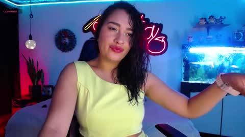 Snapshot of _santalove_ chatting on January 7, 7:28 pm SantaLove online show from January 7, 7:28 pm