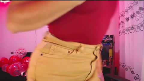 Snapshot of _santalove_ chatting on February 14, 8:59 pm SantaLove online show from February 14, 8:59 pm