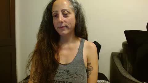 Sara Lynn online show from April 28, 4:06 am