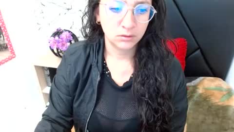 _saraximena_ online show from July 25, 7:39 am