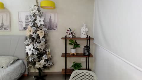 Snapshot of _sassy_girl chatting on December 23, 7:20 pm Sassy Girl online show from December 23, 7:20 pm