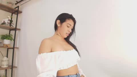 Sassy Girl online show from April 28, 6:24 pm