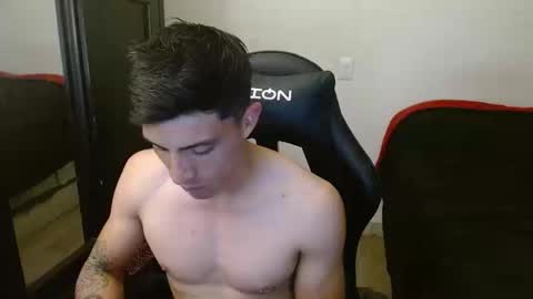 Snapshot of _schnnneider_ chatting on September 24, 4:05 am SCHNEIDER online show from September 24, 4:05 am