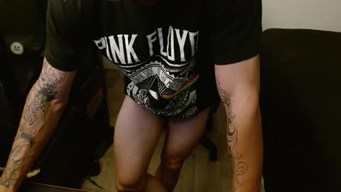 Snapshot of _schnnneider_ chatting on October 28, 12:03 am SCHNEIDER online show from October 28, 12:03 am