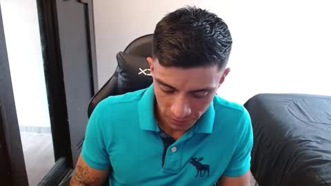 Snapshot of _schnnneider_ chatting on October 28, 3:58 pm SCHNEIDER online show from October 28, 3:58 pm