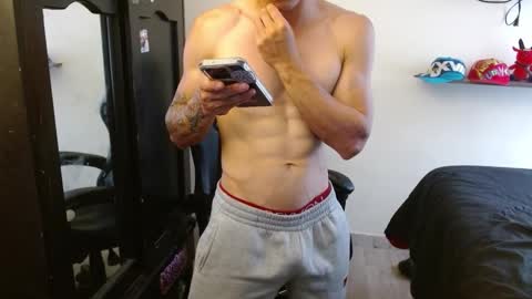 Snapshot of _schnnneider_ chatting on November 10, 5:56 pm SCHNEIDER online show from November 10, 5:56 pm