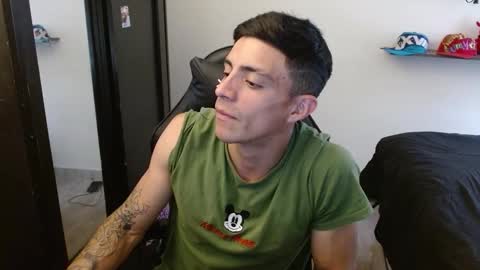 Snapshot of _schnnneider_ chatting on November 11, 5:24 pm SCHNEIDER online show from November 11, 5:24 pm