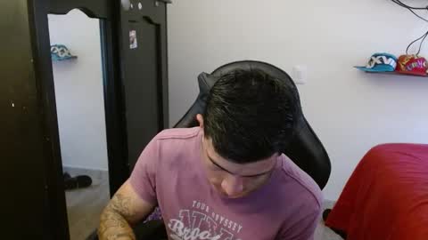 Snapshot of _schnnneider_ chatting on November 16, 6:13 pm SCHNEIDER online show from November 16, 6:13 pm