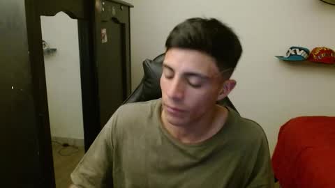 Snapshot of _schnnneider_ chatting on November 24, 12:21 am SCHNEIDER online show from November 24, 12:21 am