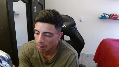 Snapshot of _schnnneider_ chatting on November 24, 5:12 pm SCHNEIDER online show from November 24, 5:12 pm