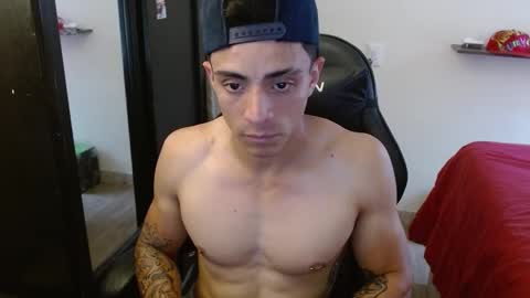 Snapshot of _schnnneider_ chatting on November 29, 5:27 pm SCHNEIDER online show from November 29, 5:27 pm